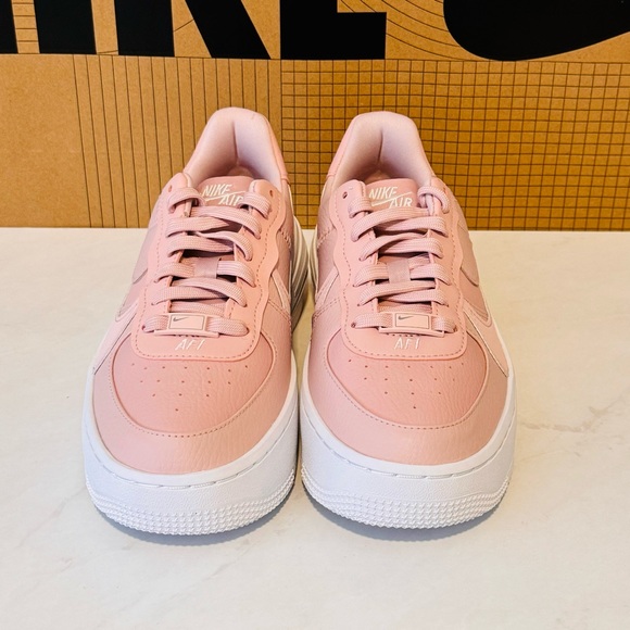 Final Sale!!! 🌺 NIKE 🌺 Nike Air Force 1 PLT.AF.ORM 👟 - Picture 3 of 14